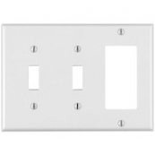 76073 3 TOGGLE SWITCHES WHT.S/G 
CLO