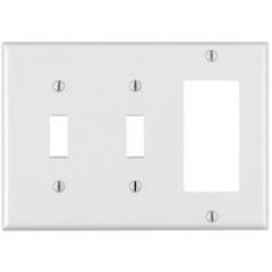 76073 3 TOGGLE SWITCHES WHT.S/G 
CLO